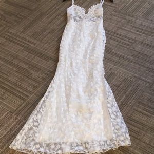 Fashion V Neck Sleeveless Lace Dress (New)